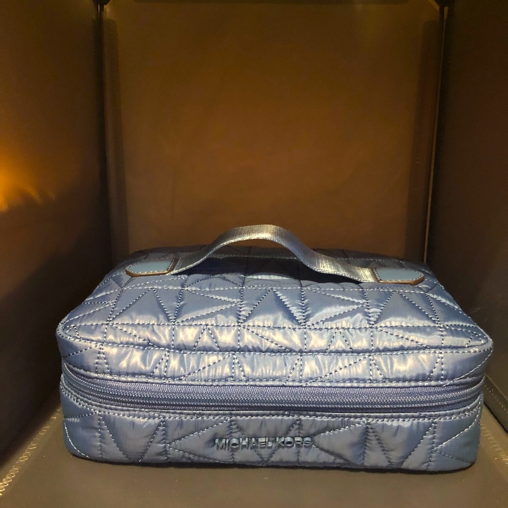 Michael Kors Winnie Lg 3-in-1 Travel Pouch